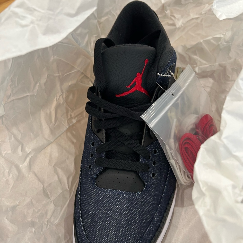 Jordan x Levi’s size 9 Sneakers - exclusive Super Bowl collab